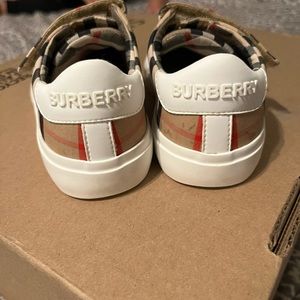 Burberry kids sneakers